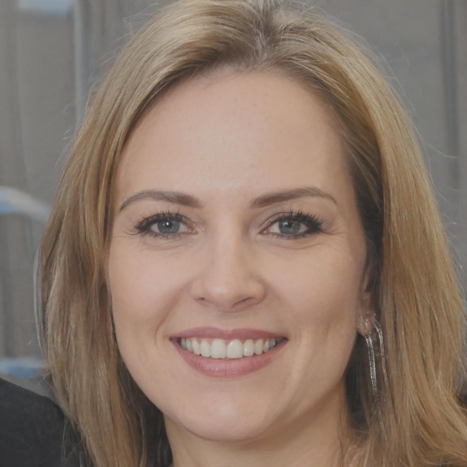 Dr. Sarah Müller, Senior Financial Analyst